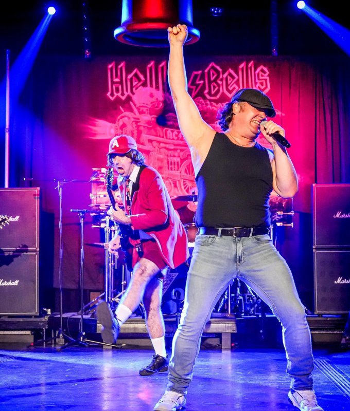 Hells Bells Qc - Groupe Hommage à AC/DC